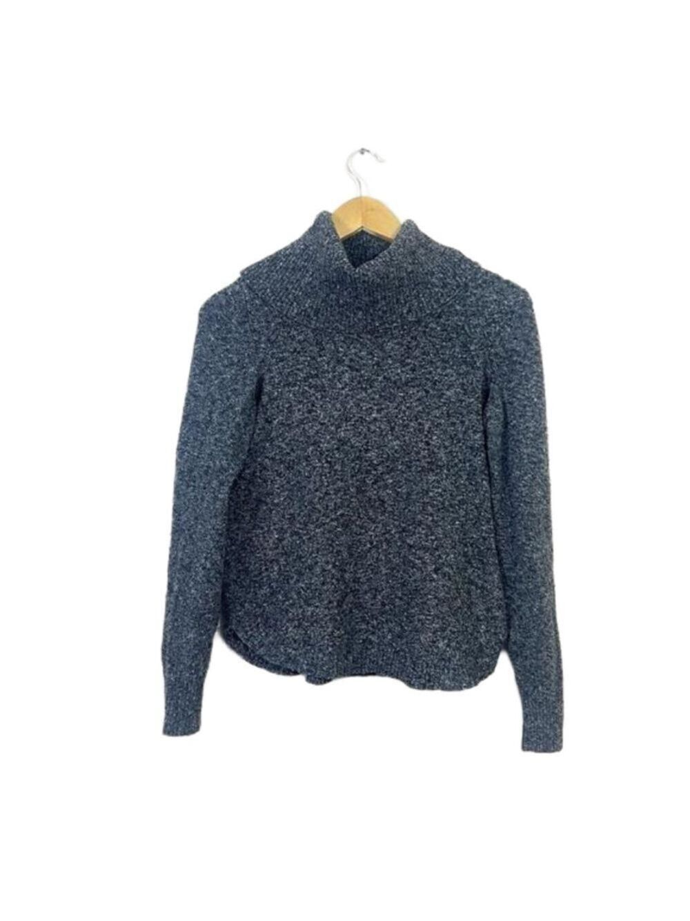 Tahari Cowl Neck Long Sleeve Soft Gray Sweater Size M